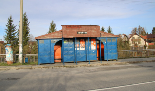 Rekonštrukcia autobusových zastávok v obci. 