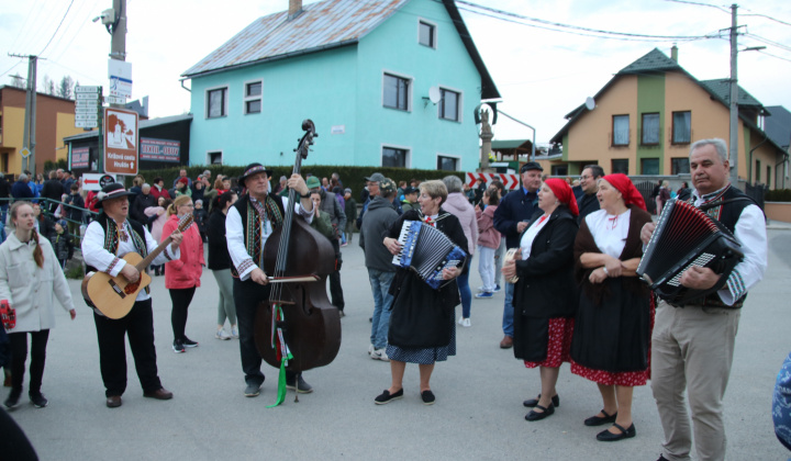 6. fotografia fotogalérie Folklórne a hudobné skupiny / SONDA - foto