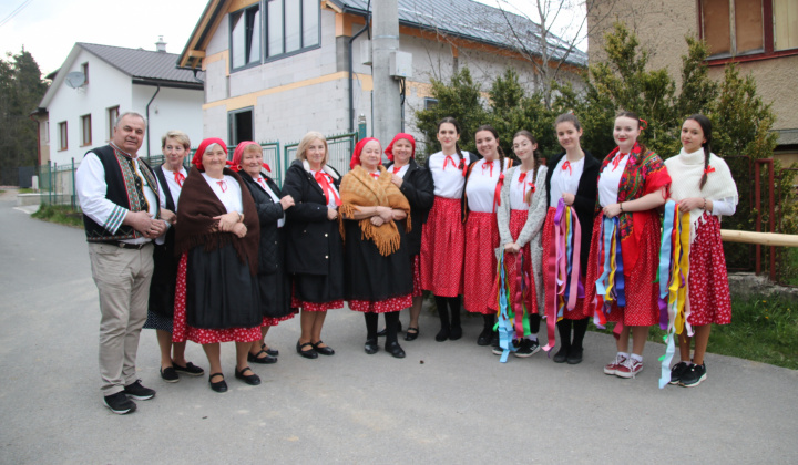 3. fotografia fotogalérie Folklórne a hudobné skupiny / Folklórny súbor Hruštín - foto