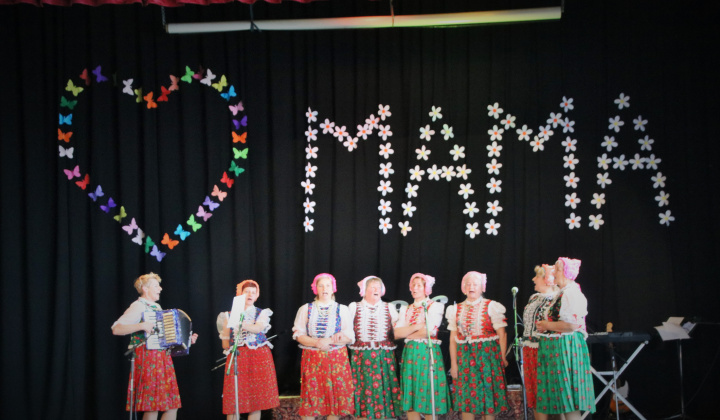 6. fotografia fotogalérie Folklórne a hudobné skupiny / Folklórny súbor Hruštín - foto