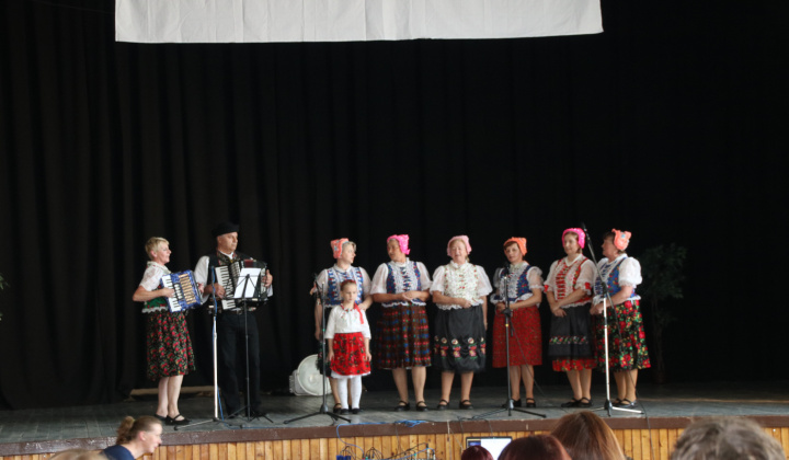 8. fotografia fotogalérie Folklórne a hudobné skupiny / Folklórny súbor Hruštín - foto