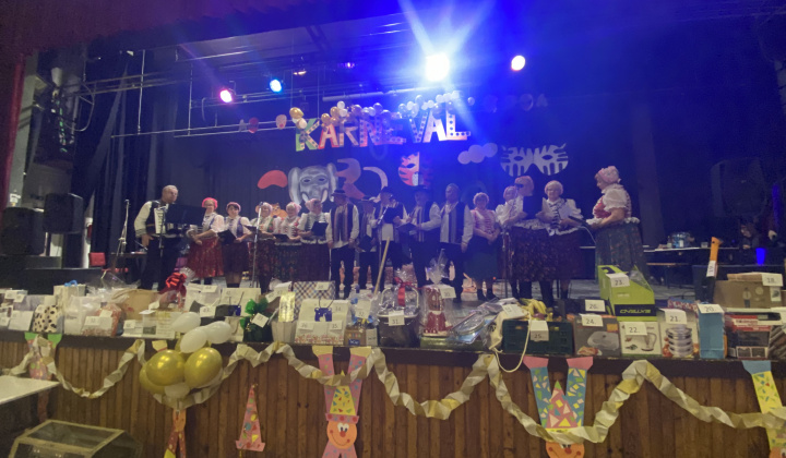 10. fotografia fotogalérie Maškarný ples