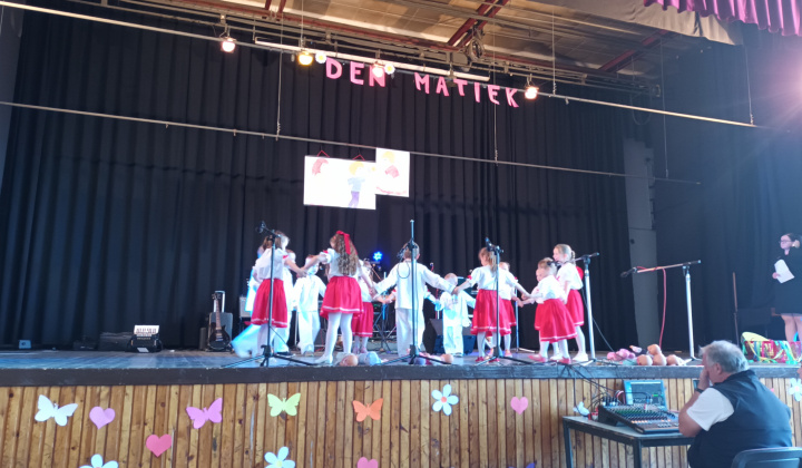 13. fotografia fotogalérie Deň matiek