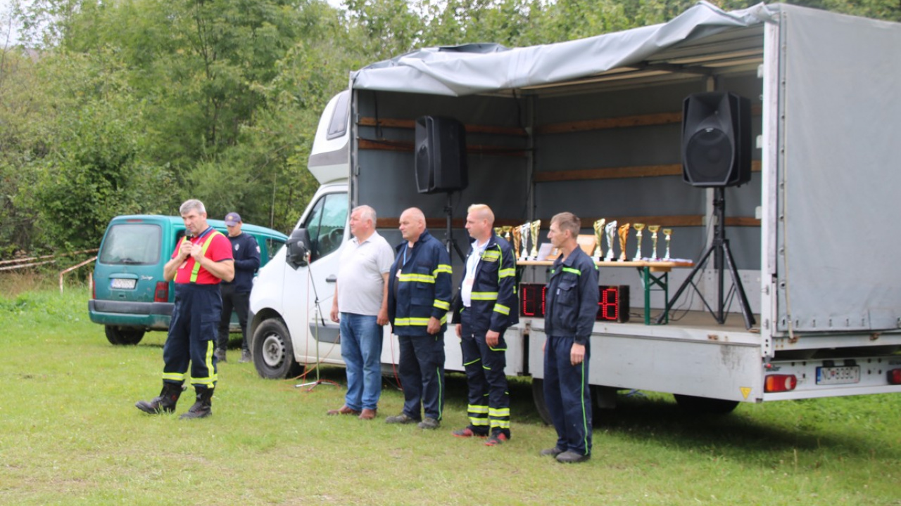Fotografia fotogalérie Hasičská sekerka obce Hruštín