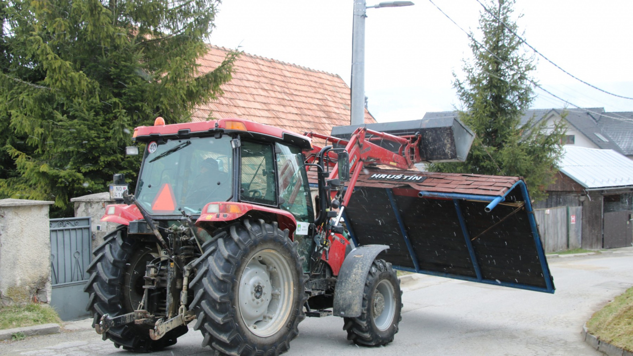 Fotografia fotogalérie Rekonštrukcia autobusových zastávok v obci.