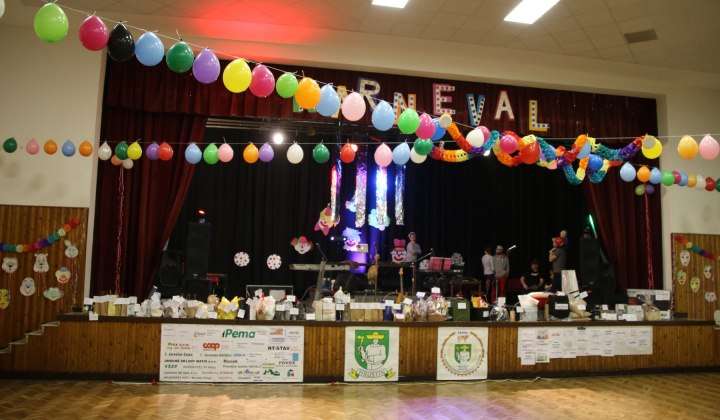 5. fotografia fotogalérie Maškarný ples