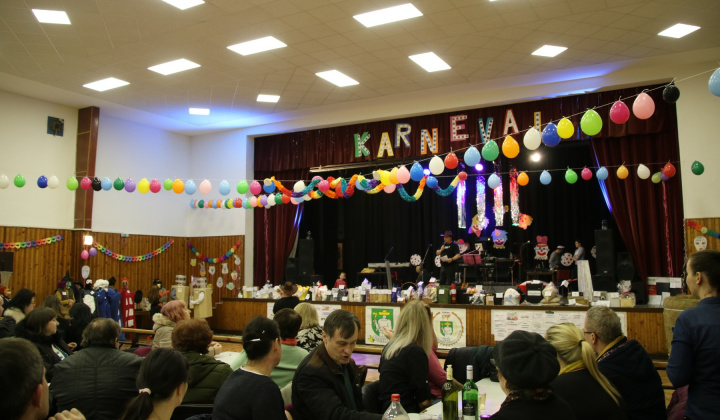 24. fotografia fotogalérie Maškarný ples