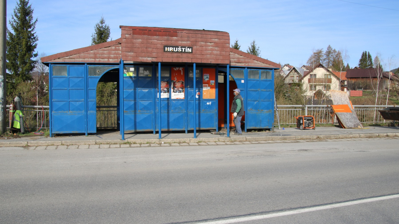 Fotografia fotogalérie Rekonštrukcia autobusových zastávok v obci.